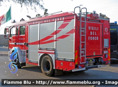 Man TGM 15.250 III serie
Vigili del Fuoco
Comando provinciale di Bari
Distacamento Permanente di Molfetta
AutoPompaSerbatoio allestimento BAI
VF 31486
Parole chiave: Man TGM_15.250_III serie Molfetta VF_31486