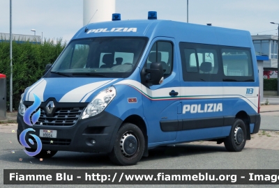 Renault Master V serie
Polizia di Stato
Reparto Mobile
Allestito Focaccia
POLIZIA H9954
Parole chiave: Renault_Master_V_serie Reparto_Mobile POLIZIA_H9954