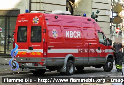 Iveco Daily III Serie
Vigili del Fuoco
Comando Provinciale di Torino
Nucleo NBCR
VF 24675
-nuova livrea-
Parole chiave: Iveco_Daily_III_Serie Vigili_del_Fuoco Torino NBCR VF24675