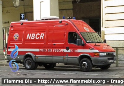 Iveco Daily III Serie
Vigili del Fuoco
Comando Provinciale di Torino
Nucleo NBCR
VF 24675
-nuova livrea-
Parole chiave: Iveco_Daily_III_Serie Vigili_del_Fuoco Torino NBCR VF24675