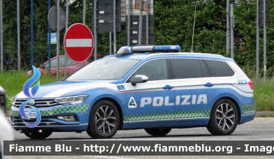 Volkswagen Passat Variant VIII serie restyle
Polizia di Stato
Polizia Stradale in Servizio sulla Rete Autostradale ATIVA
POLIZIA M6298
Parole chiave: Volkswagen Passat Variant VIII serie restyle Polizia_Stradale ATIVA POLIZIA M6298