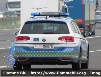 Volkswagen Passat Variant VIII serie restyle
Polizia di Stato
Polizia Stradale in servizio sulla rete autostradale SITAF
POLIZIA M6076
Parole chiave: Volkswagen Passat Variant VIII serie restyle Polizia Stradale SITAF POLIZIA M6076