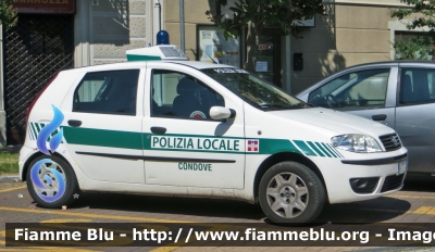 Fiat Punto III serie
Polizia Municipale
Comune di Condove (TO)
POLIZIA LOCALE YA 445 AC
Parole chiave: Fiat Punto III serie Condove POLIZIA LOCALE YA 445 AC