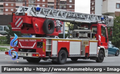 Iveco EuroFire 150E27 I serie
Vigili del Fuoco
Comando Provinciale di Torino
AutoScala allestimento Iveco-Magirus
- esemplare ricondizionato Fortini a seguito di un incidente, con mascherina della II serie -
VF 22224
Parole chiave: Iveco EuroFire 150E27 I serie Vigili del Fuoco Torino AutoScala_Magirus VF 22224