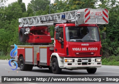 Iveco EuroFire 150E27 I serie
Vigili del Fuoco
Comando Provinciale di Torino
AutoScala allestimento Iveco-Magirus
- esemplare ricondizionato Fortini a seguito di un incidente, con mascherina della II serie -
VF 22224
Parole chiave: Iveco EuroFire 150E27 I serie Vigili del Fuoco Torino AutoScala_Magirus VF 22224