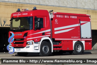 Scania P370 III serie
Vigili del Fuoco
Comando Provinciale di Torino
Distaccamento Volontario di
Borgone - Sant'Antonino Susa
AutoBottePompa allestimento BAI
VF 31518
Parole chiave: Scania P370 III serie Vigili del Fuoco Torino Volontari_Borgone_Susa AutoBottePompa VF_31518