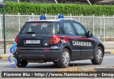 Fiat Sedici restyle
Carabinieri
CC DG 914
Parole chiave: Fiat Sedici_restyle Carabinieri CC_DG_914