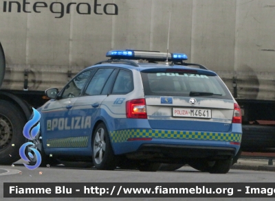 Skoda Octavia Wagon 4x4 V serie
Polizia di Stato
Polizia Stradale in Servizio sulla Rete Autostradale ATIVA
POLIZIA M4641
Parole chiave: Skoda Octavia_Wagon_4x4_V_serie Polizia_Stradale ATIVA POLIZIA_M4641