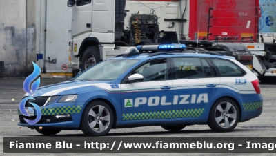 Skoda Octavia Wagon 4x4 V serie
Polizia di Stato
Polizia Stradale in Servizio sulla Rete Autostradale ATIVA
POLIZIA M4645
Parole chiave: Skoda_Octavia_Wagon_4x4_V_serie_Polizia_Stradale ATIVA POLIZIA_M4645