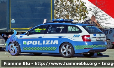 Skoda Octavia Wagon 4x4 V serie
Polizia di Stato
Polizia Stradale in Servizio sulla Rete Autostradale ATIVA
POLIZIA M4642
Parole chiave: Skoda Octavia_Wagon_4x4_V_serie Polizia_Stradale ATIVA POLIZIA_M4642