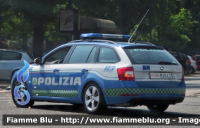 Skoda Octavia Wagon 4x4 V serie
Polizia di Stato
Polizia Stradale in Servizio sulla Rete Autostradale ATIVA
POLIZIA M4642
Parole chiave: Skoda Octavia Wagon 4x4 V serie Polizia_Stradale ATIVA POLIZIA M4642