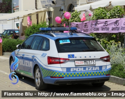 Skoda Superb Wagon III serie restyle
Polizia di Stato
Polizia Stradale
Decorazione Grafica Artlantis
POLIZIA M6373
in scorta al Giro d'Italia 2022

Parole chiave: Skoda Superb Wagon III serie restyle POLIZIA M6373 Giro_D_Italia_2022