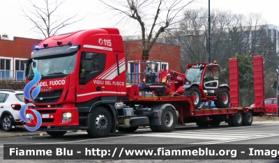 Iveco Stralis AS440S46 III serie
Vigili del Fuoco
Comando Provinciale di Cuneo
VF 30244
Parole chiave: Iveco Stralis_AS440S46_IIIserie VF30244