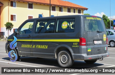 Volkswagen Caravelle T5 restyle 4motion
Guardia di Finanza
Soccorso Alpino
GdiF 300 BH
Parole chiave: Volkswagen Caravelle_T5_restyle_4motion Soccorso_Alpino GdiF_300_BH