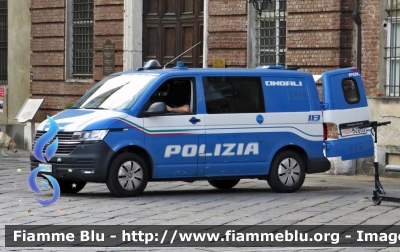 Volkswagen Transporter T6.1
Polizia di Stato
Unita' Cinofile
Allestimento BAI
POLIZIA M4600
Parole chiave: Volkswagen Transporter_T6.1 Unita_Cinofile POLIZIA_M4600