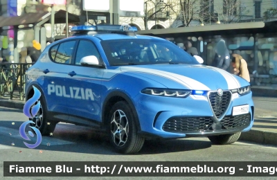 Alfa-Romeo Tonale
Polizia di Stato
Squadra Volante
Allestimento FCA
POLIZIA M8029
Parole chiave: Alfa-Romeo Tonale Squadra_Volante POLIZIA_M8029