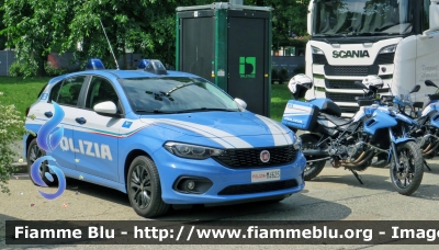 Fiat Nuova Tipo
Polizia di Stato
Polizia delle Comunicazioni
POLIZIA M4625
Parole chiave: Fiat_Nuova_Tipo POLIZIA_M4625 Polizia_Comunicazioni