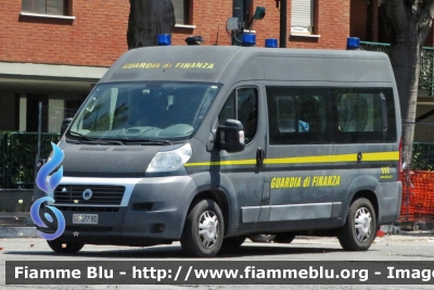 Fiat Ducato X250
Guardia di Finanza
Ufficio Mobile
GdF 677 BD
Parole chiave: Fiat Ducato_X250 Ufficio_Mobile GdF_677_BD