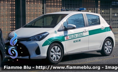 Toyota Yaris Hybrid III serie restyle
Polizia Municipale
Comune di Nichelino (TO)
Allestimento Ciabilli
Parole chiave: Toyota Yaris Hybrid III serie restyle Polizia Municipale Nichelino