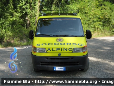 Fiat Ducato II serie
Corpo Nazionale Soccorso Alpino e Speleologico
Soccorso Alpino e Speleologico Emilia-Romagna (SAER)
Centro Comando Ricerche (CCR) Mobile SAER
Parole chiave: Fiat Ducato_IIserie