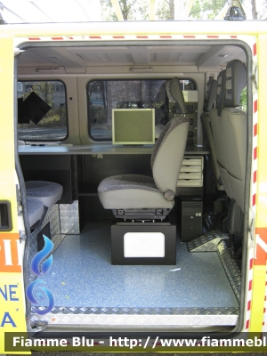 Fiat Ducato II serie
Corpo Nazionale Soccorso Alpino e Speleologico
Soccorso Alpino e Speleologico Emilia-Romagna (SAER)
Centro Comando Ricerche (CCR) Mobile SAER
Parole chiave: Fiat Ducato_IIserie