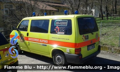 Volkswagen Transporter T4 restyle
Corpo Nazionale Soccorso Alpino e Speleologico
Soccorso Alpino e Speleologico Emilia-Romagna (SAER)
Centro Comando Ricera (CCR)
Stazione di Monte Falco
Parole chiave: Volkswagen Transporter_T4_restyle