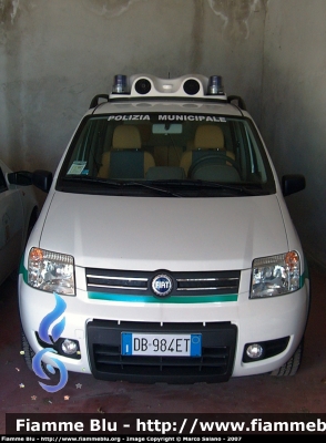 Fiat Nuova Panda 4x4
Polizia Municipale Arizzano (VB)
Parole chiave: Fiat Nuova_Panda_4x4 PM_Arizzano