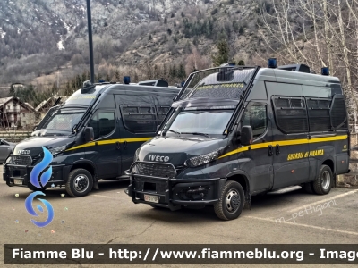 Iveco Daily VI serie restyle
Guardia di Finanza
Automezzo Blindato per Ordine Pubblico
Allestimento Sperotto
Decorazione Grafica Artlantis
GdiF 516 BP
GdiF 517 BP
Parole chiave: Finanza guardia ordine pubblico Daily Iveco gdf