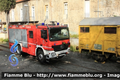 Mercedes-Benz Actros 1832 II serie
Vigili del Fuoco
Comando Provinciale di Torino
Distaccamento Permanente di Susa
AutoPompaSerbatoio bimodale allestimento Bai
VF 24126
Parole chiave: Mercedes-Benz Actros_1832_IIserie VF24126