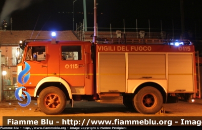 Iveco OM 160
Vigili del Fuoco
Comando Provinciale di Torino
Distaccamento Volontario di Condove
AutoPompaSerbatoio allestimento Baribbi
VF 11644
Parole chiave: Iveco OM 160 VF11644