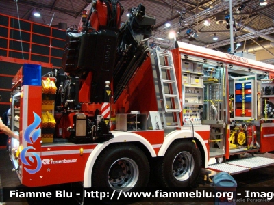 Scania R400 I serie
Bundesrepublik Deutschland - Germania
Feuerwehr Ludwigshafen am Rhein 
Polisoccorso con gru Fassi allestimento Rosenbauer esposto all'Interschutz 2010
Parole chiave: Scania R400_Iserie Interschutz_2010