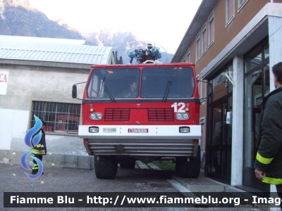 Perlini 605D Iguana
Vigili del Fuoco
AutoIdroSchiuma fotografata durante il trasferimento alla Galleria Storica dei Vigili del Fuoco di Chiavenna (SO)
VF 14309
Parole chiave: Perlini 605D_Iguana VF14309 Trasferimento_Perlini_Chiavenna