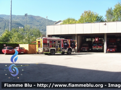 Scania P400 4x4 I serie
Vigili del Fuoco
Corpo Permanente di Trento
AutoPompaSerbatoio allestimento Gimaex con sistema One Seven
Parole chiave: Scania P400_4x4_Iserie