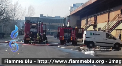 Iveco CityEuroFire 100E21 I serie
Vigili del Fuoco
Comando Provinciale di Modena
Distaccamento Permanente di Carpi (MO)
AutoPompaSerbatoio allestimento Iveco-Magirus ricondizionata Fortini
VF 19866
* Incendio centro commerciale a Modena (Gennaio 2017)
Parole chiave: Iveco CityEuroFire_100E21_Iserie VF19866