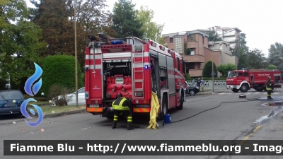 Mercedes-Benz Actros 1841 II serie
Vigili del Fuoco
Comando Provinciale di Modena
Distaccamento Permanente di Carpi (MO)
AutoPompaSerbatoio allestimento Bai
VF 23345

Incendio autovetture a Carpi (10/09/2017)
Parole chiave: Mercedes-Benz Actros_1841_II_serie VF23345