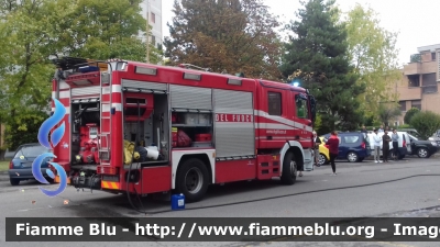 Mercedes-Benz Actros 1841 II serie
Vigili del Fuoco
Comando Provinciale di Modena
Distaccamento Permanente di Carpi (MO)
AutoPompaSerbatoio allestimento Bai
VF 23345

Incendio autovetture a Carpi (10/09/2017)
Parole chiave: Mercedes-Benz Actros_1841_II_serie VF23345