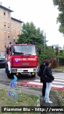 Iveco 190-26
Vigili del Fuoco
Comando Provinciale di Modena
Distaccamento Permanente di Carpi (MO)
AutoBottePompa allestimento Baribbi ricondizionata carrozzeria Fortini
VF 17255

Incendio autovetture a Carpi (10/09/2017)
Parole chiave: Iveco 190-26 VF17255