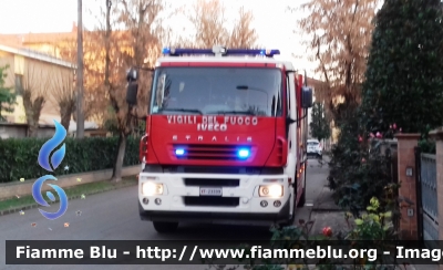 Iveco Stralis AF190S40 I serie
Vigili del Fuoco
Comando Provinciale di Modena
AutoPompaSerbatoio allestimento Iveco-Magirus
VF 23399
* Intervento a Limidi di Soliera (16/11/2017)
