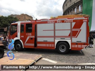 Iveco Stralis AF190S40 I serie
Vigili del Fuoco
Comando Provinciale di Roma
AutoPompaSerbatoio allestimento Iveco Magirus
Parole chiave: Iveco Stralis_AF190S40_Iserie Festa_della_Repubblica_2011