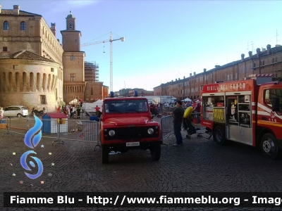 Land Rover Defender 90
Vigili del Fuoco
Comando Provinciale di Modena
Distaccamento Permanente di Carpi
VF 23868
