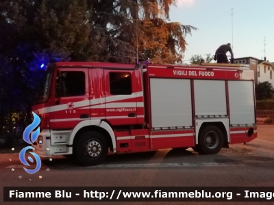 Mercedes-Benz Actros 1841 II serie
Vigili del Fuoco
Comando Provinciale di Modena
Distaccamento Permanente di Carpi (MO)
AutoPompaSerbatoio allestimento Bai
Ricondizionato Fortini
VF 23345

Incendio abitazione a Carpi (08/07/2020)
Parole chiave: Mercedes-Benz Actros_1841_IIserie VF23345