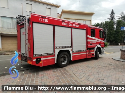 Mercedes-Benz Actros 1841 II serie
Vigili del Fuoco
Comando Provinciale di Modena
Distaccamento Permanente di Carpi (MO)
AutoPompaSerbatoio allestimento Bai
Ricondizionato Fortini
VF 23345

Intervento per forte temporale (02/08/2020)
Parole chiave: Mercedes-Benz Actros_1841_IIserie VF23345