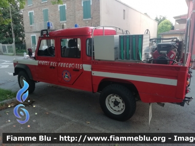 Land-Rover Defender 130
Vigili del Fuoco
Comando Provinciale di Modena
Distaccamento Volontario di Mirandola (MO)
Fornitura Regione Emilia Romagna
VF 25477

Forte Temporale (02/08/2020)
Parole chiave: Land-Rover Defender_130 VF25477