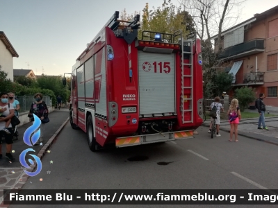 Iveco Stralis AF190S40 I serie
Vigili del Fuoco
Comando Provinciale di Modena
Distaccamento Permanente di Carpi
AutoPompaSerbatoio allestimento Iveco-Magirus
In sostituzione dell'APS Actros VF23345
VF 23399

Incendio auto a Soliera (08/09/2020)
Parole chiave: Iveco Stralis_AF190S40_Iserie VF23399