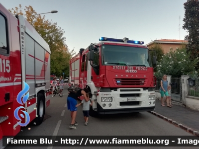 Iveco Stralis AF190S40 I serie
Vigili del Fuoco
Comando Provinciale di Modena
Distaccamento Permanente di Carpi
AutoPompaSerbatoio allestimento Iveco-Magirus
In sostituzione dell'APS Actros VF23345
VF 23399

Incendio auto a Soliera (08/09/2020)
Parole chiave: Iveco Stralis_AF190S40_Iserie VF23399