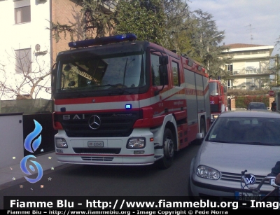 Mercedes-Benz Actros 1841 II serie
Vigili del Fuoco
Comando Provinciale di Modena
Distaccamento Permanente di Carpi (MO)
AutoPompaSerbatoio allestimento Bai
VF 23345
Parole chiave: Mercedes-Benz Actros_1841_IIserie VF23345