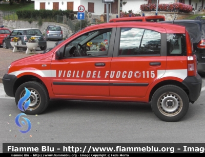 Fiat Nuova Panda 4x4
Vigili del Fuoco
Parole chiave: Fiat Nuova_Panda_4x4 Raduno_Nazionale_VVF_2010