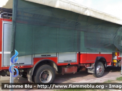 Iveco OM 79-13
Vigili del Fuoco
Comando Provinciale di Pisa
Distaccamento Volontario di San Miniato Basso (PI)
AutoPompaSerbatoio allestimento Baribbi
VF 12823
Parole chiave: Iveco OM 79-13 VF12823