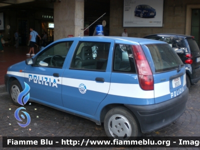 Fiat Punto I serie
Polizia di Stato
POLIZIA B9355

Parole chiave: Fiat Punto_Iserie POLIZIAB9355