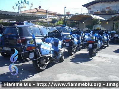 BMW R850RT II serie
Polizia di Stato
Polizia Stradale
Parole chiave: BMW R850RT_IIserie